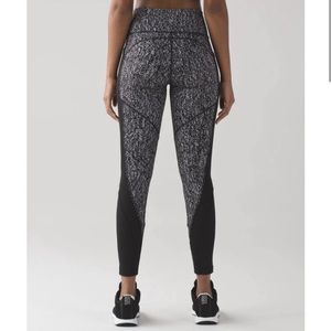 Lululemon Women’s Fit Physique Tight in Suited Jacquard Black White/Black Size 2